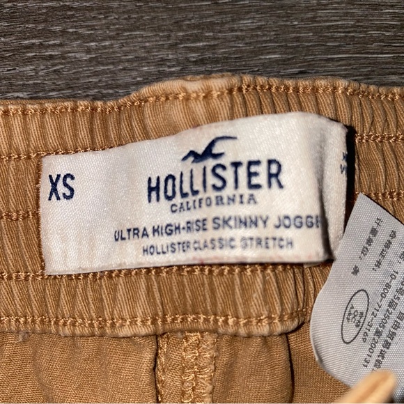 high rise cargo pants with belt - Picture 4 of 6